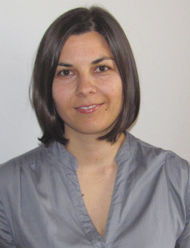 Nélia Sofia Vicente de Oliveira
